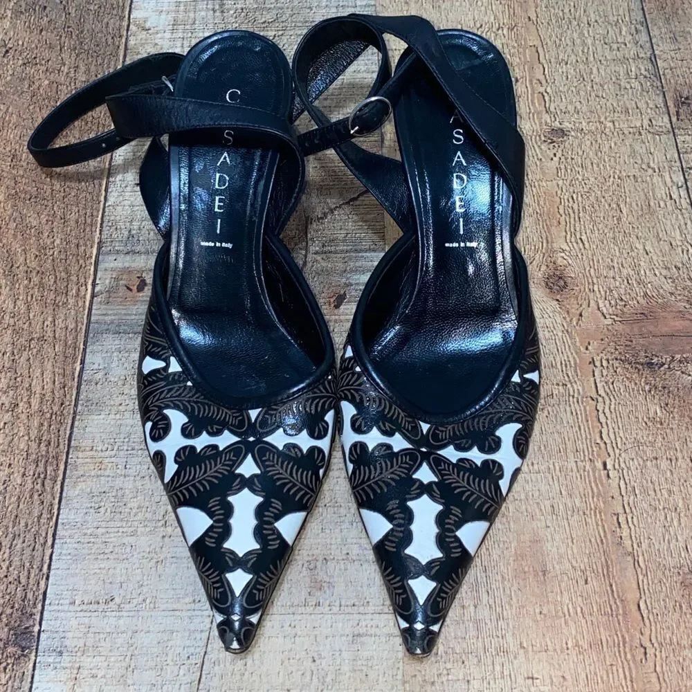 Casadei womens pointed toe heels with ankle straps Leather Italy size 6